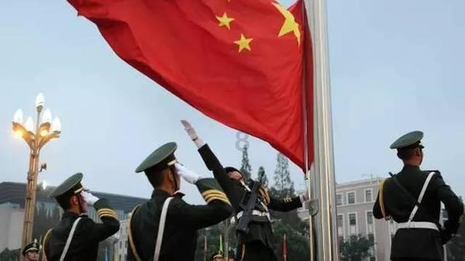 解惑小蜗牛-这个女人咋样?看起来多大蜗牛问答平台